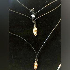 Two Peas in a Pod Necklace (2)